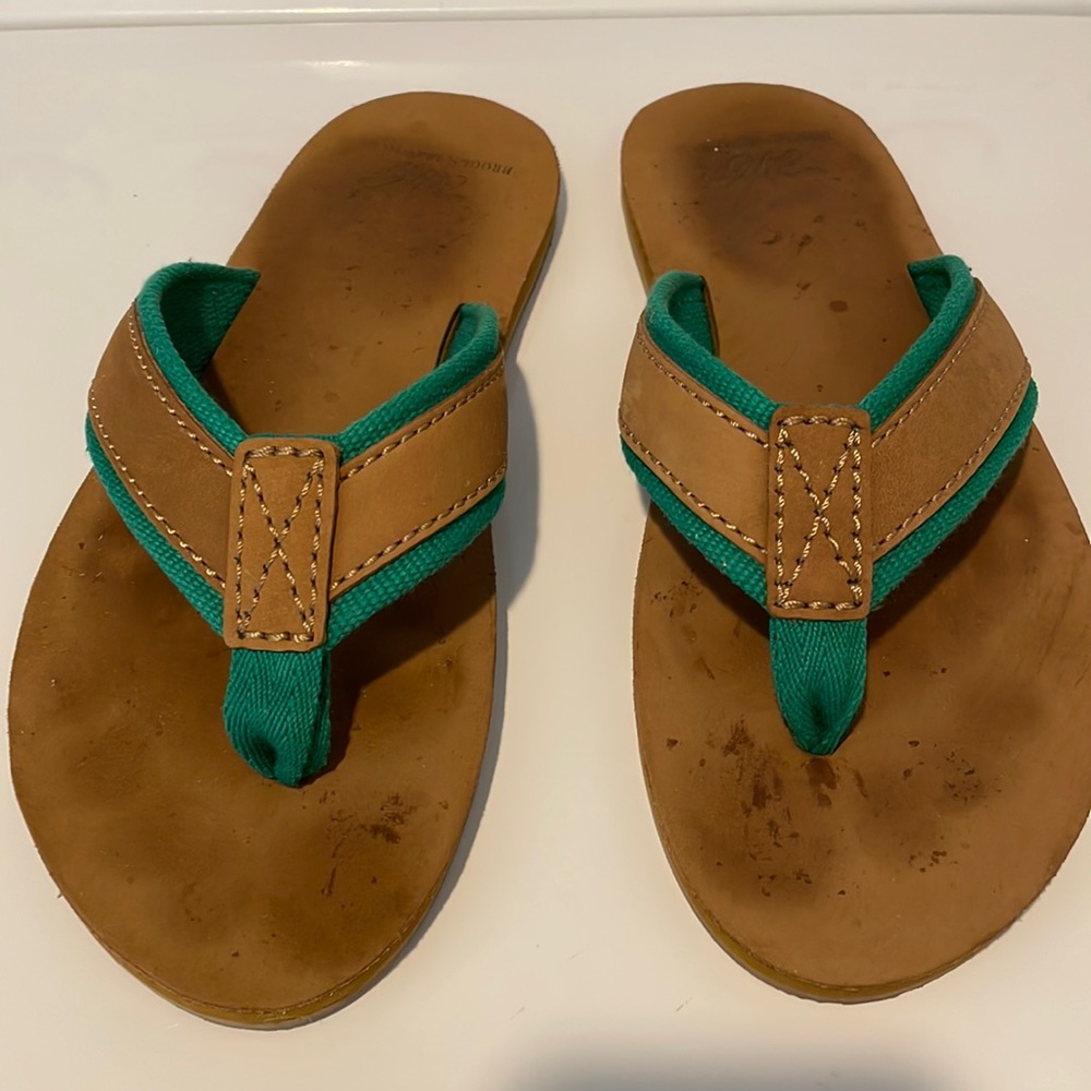 Men’s Brooks Brothers Flip Flops Size 11